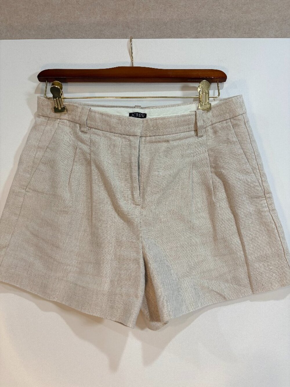 J.Crew 100% Linen Shorts Tan Size 4 Pleated Tailored Summer 4" inseam
